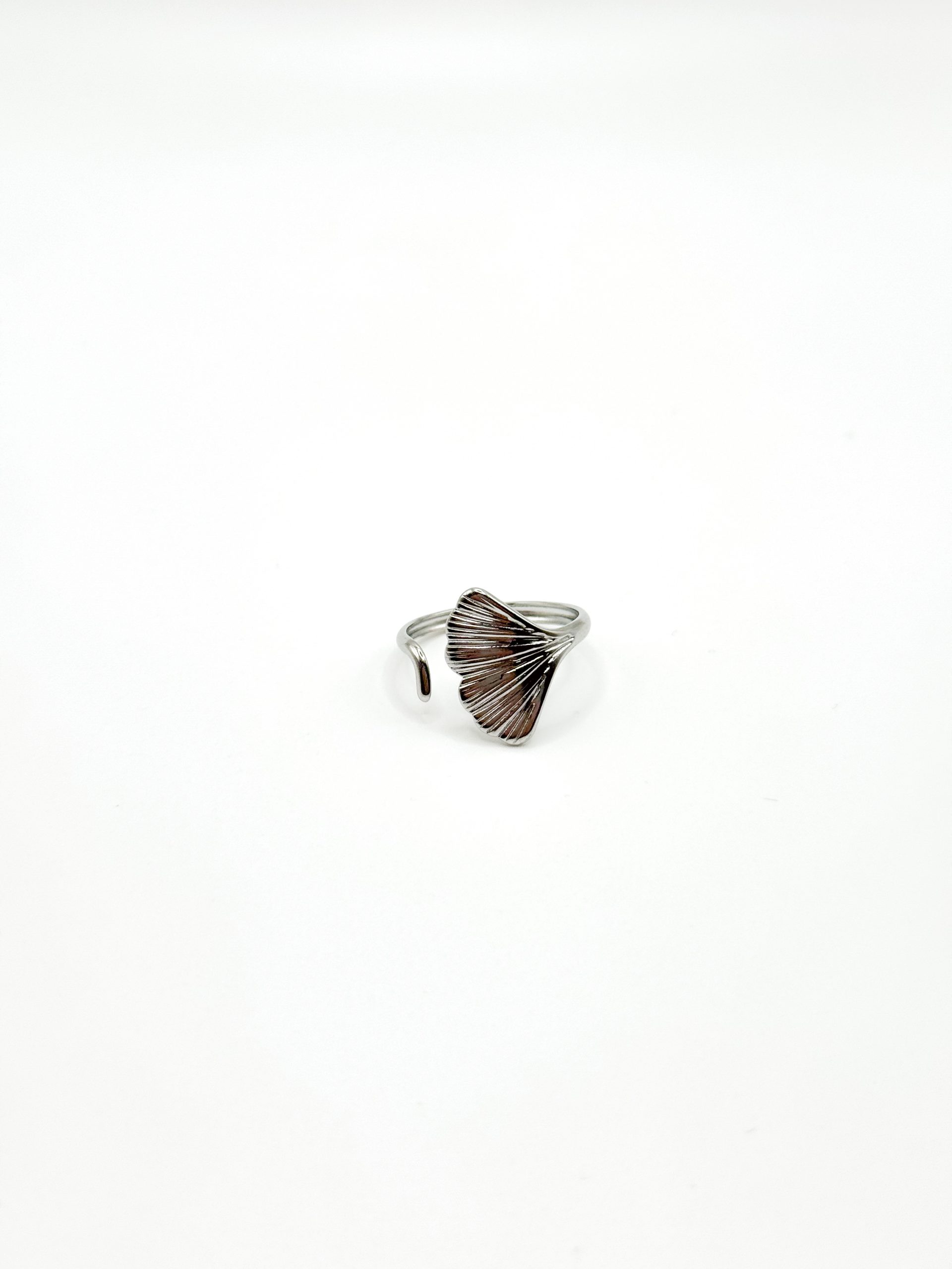 Adjustable silver ginkgo leaf ring